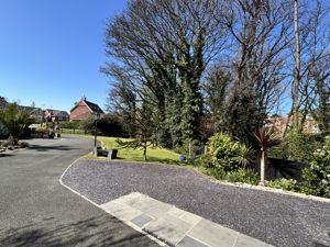 Photo 33- click for photo gallery